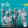 RESKIT RSF32-0076 One busy day carrier crew on deck (scene 1) (6 pcs) (3D Printed) 1/32